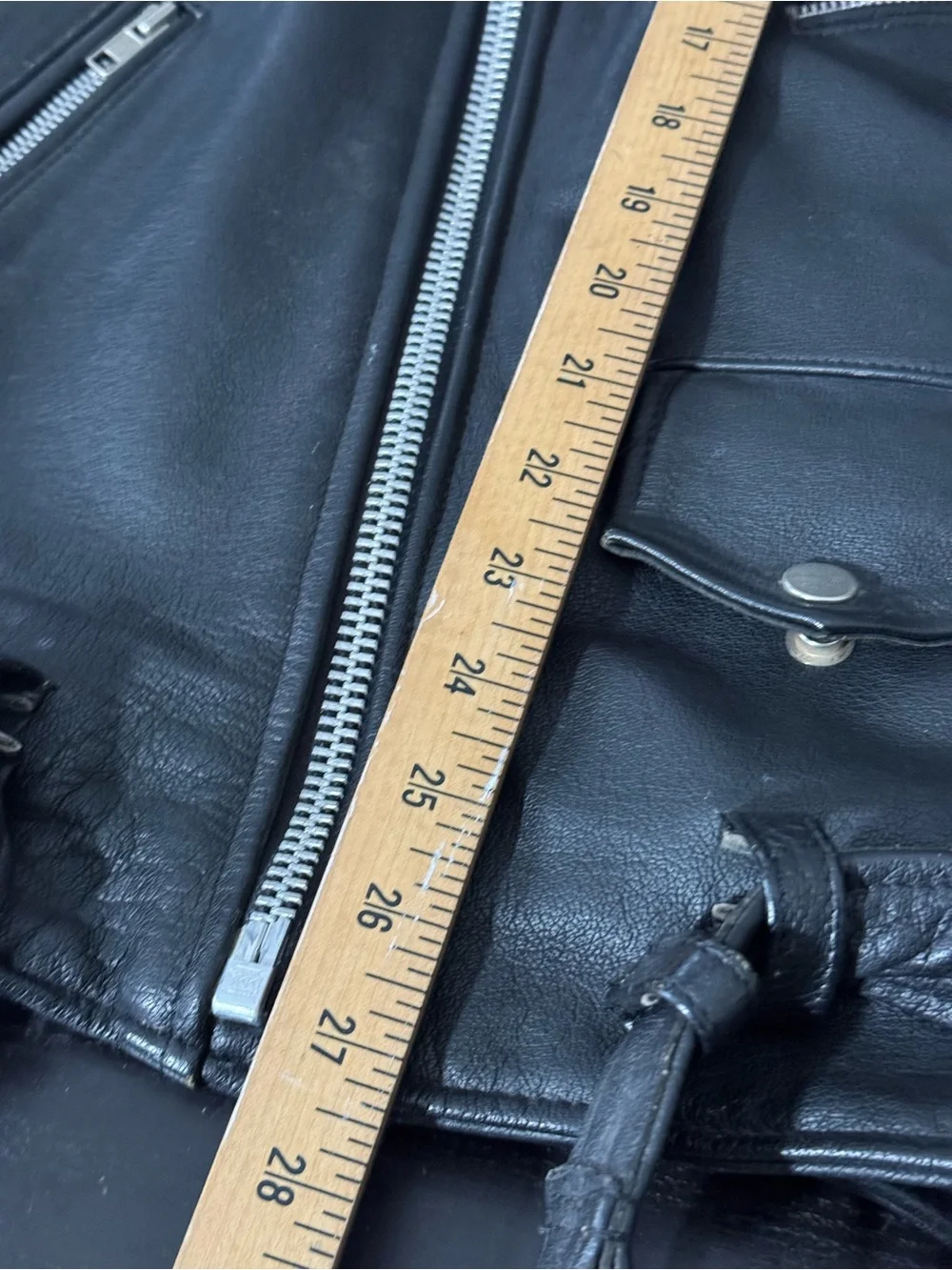 Leather Biker Motorcycle Jacket. Measurements in pics. Excellent